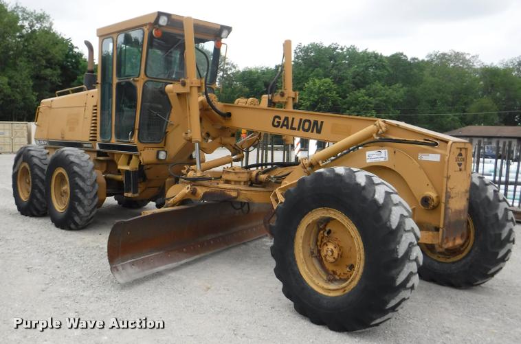 image for item DB3939 1995 Galion 850B motor grader