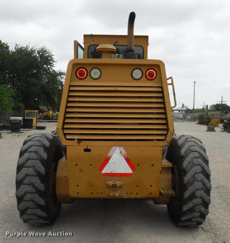 image for item DB3939 1995 Galion 850B motor grader