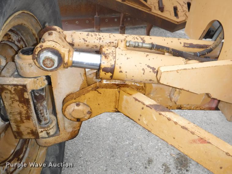 image for item DB3939 1995 Galion 850B motor grader