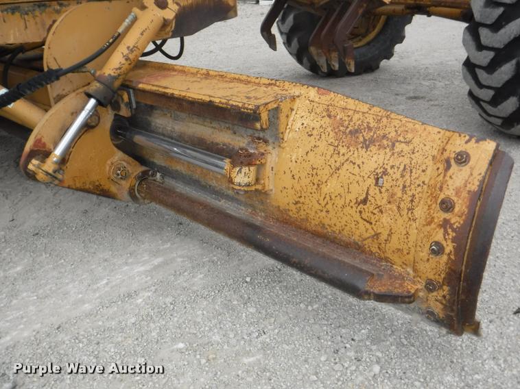 image for item DB3939 1995 Galion 850B motor grader