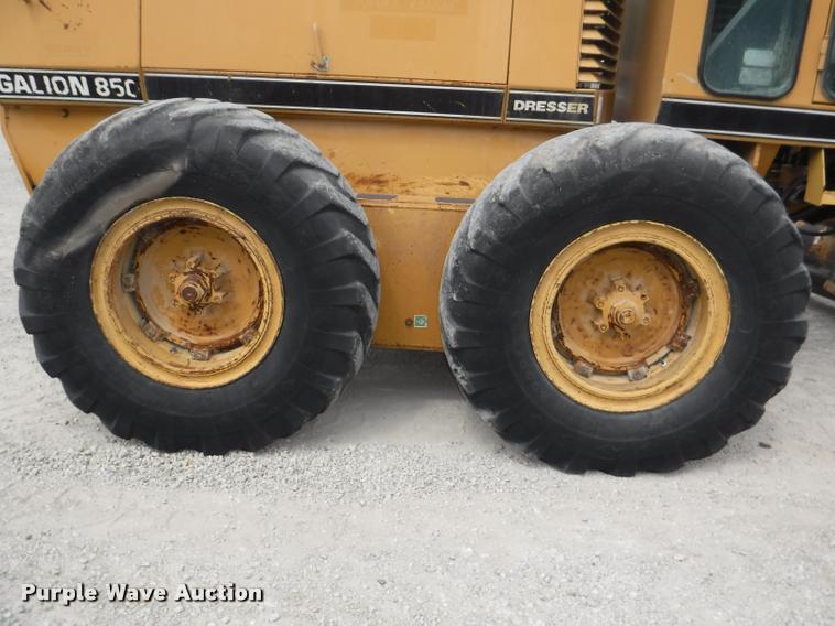 image for item DB3939 1995 Galion 850B motor grader