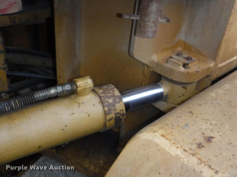 image for item DB3939 1995 Galion 850B motor grader