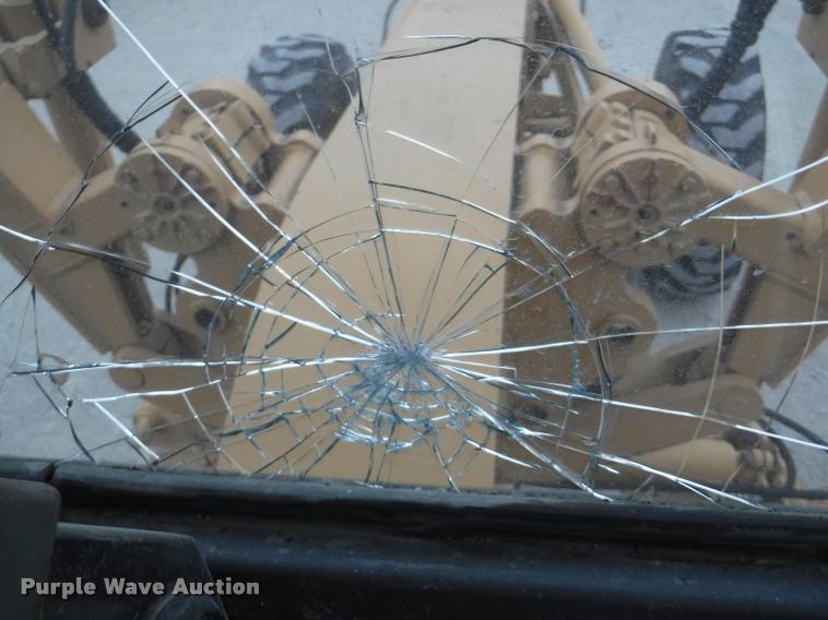 image for item DB3939 1995 Galion 850B motor grader