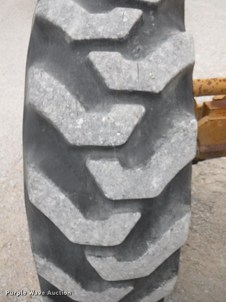 image for item DB3939 1995 Galion 850B motor grader