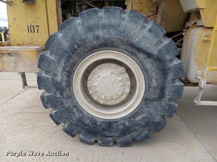 image for item DB4726 1988 Caterpillar 950E wheel loader