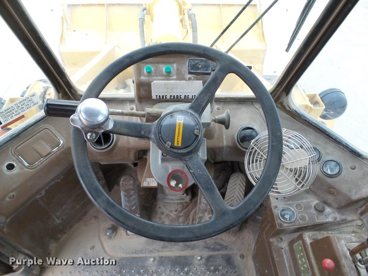 image for item DB4727 1989 Caterpillar 950E wheel loader
