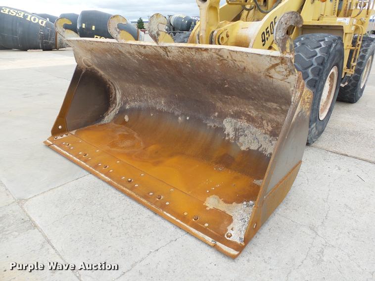 image for item DB4727 1989 Caterpillar 950E wheel loader