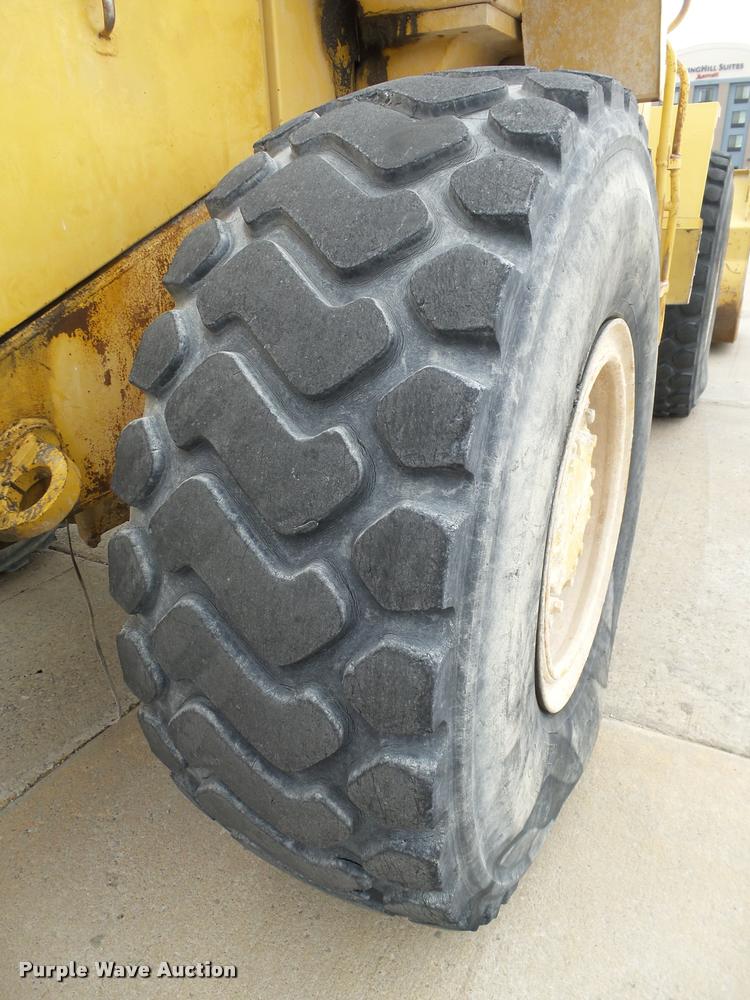 image for item DB4727 1989 Caterpillar 950E wheel loader