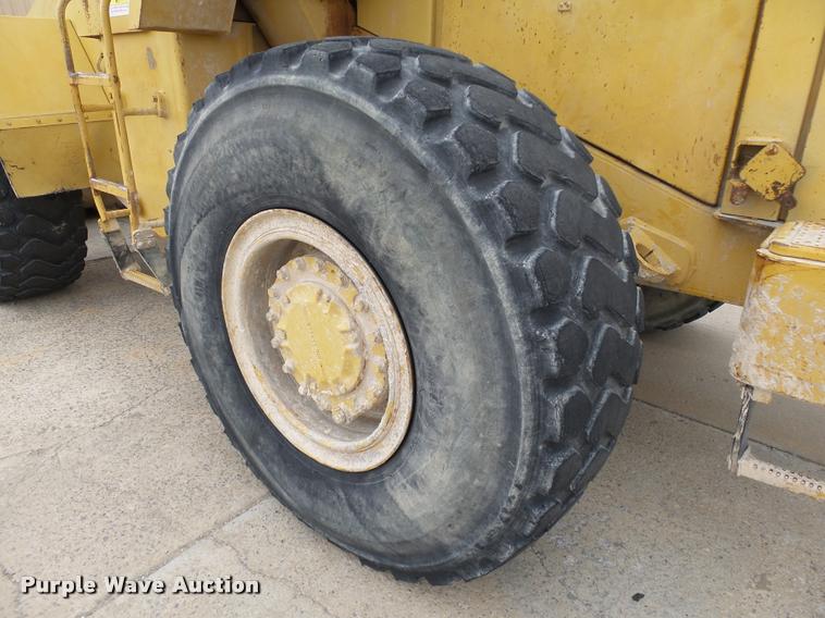 image for item DB4727 1989 Caterpillar 950E wheel loader