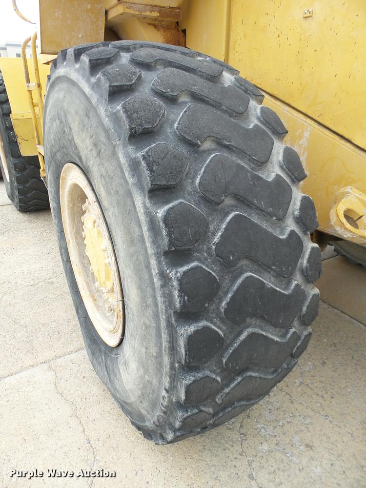 image for item DB4727 1989 Caterpillar 950E wheel loader