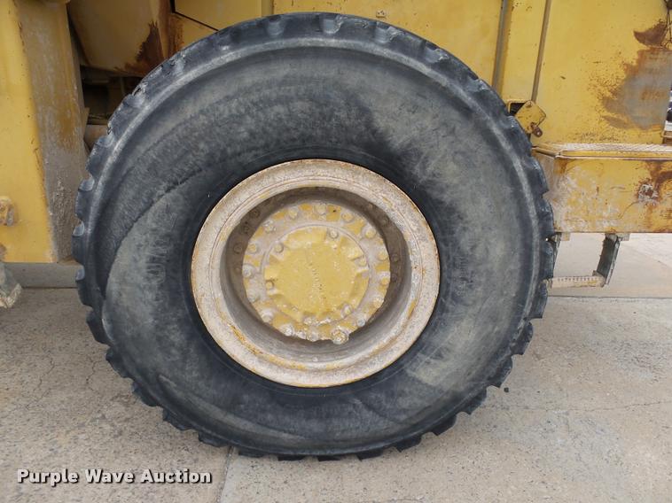 image for item DB4727 1989 Caterpillar 950E wheel loader