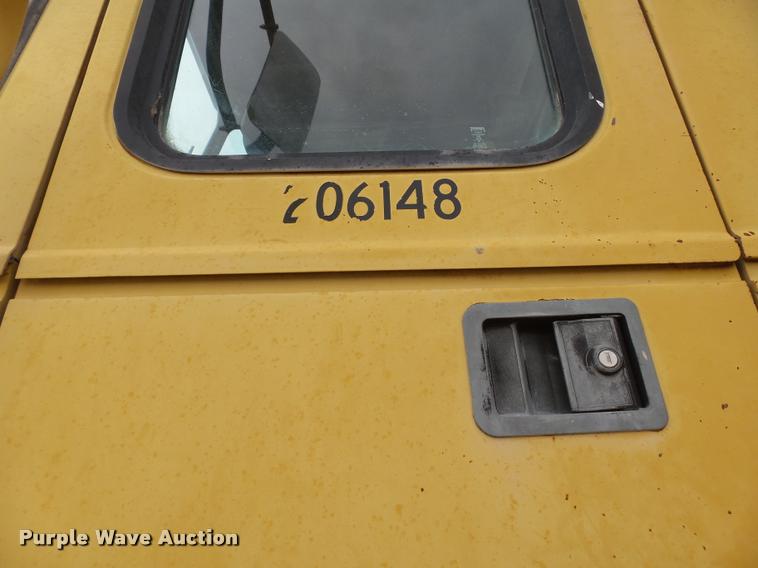 image for item DB4727 1989 Caterpillar 950E wheel loader