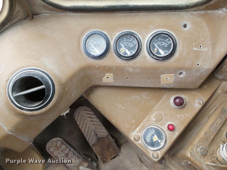 image for item DB4729 1989 Caterpillar 950E wheel loader