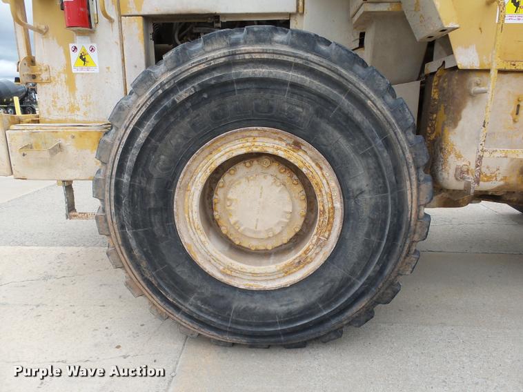 image for item DB4729 1989 Caterpillar 950E wheel loader
