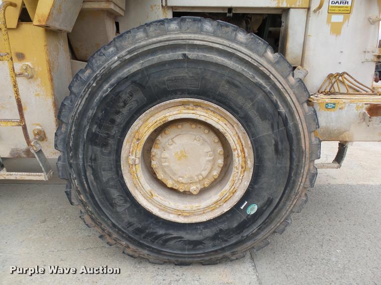 image for item DB4729 1989 Caterpillar 950E wheel loader