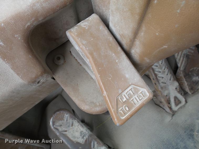 image for item DB4730 1987 Caterpillar 950B wheel loader