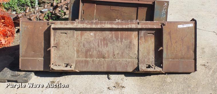 image for item DD9428 Skid steer bucket