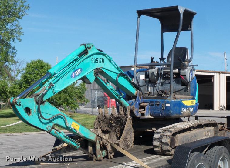 image for item DD9431 2004 IHI 30NX-2 compact excavator