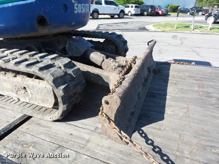 image for item DD9431 2004 IHI 30NX-2 compact excavator