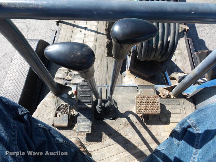 image for item DD9431 2004 IHI 30NX-2 compact excavator