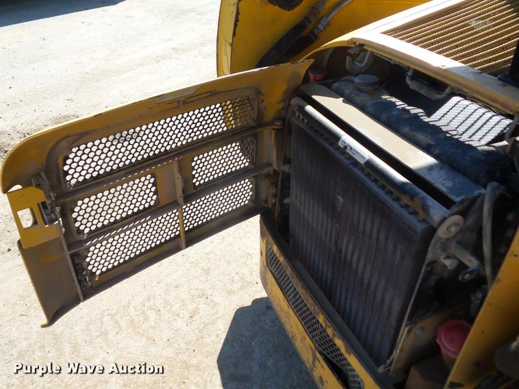 image for item DD9432 2000 John Deere 260 skid steer
