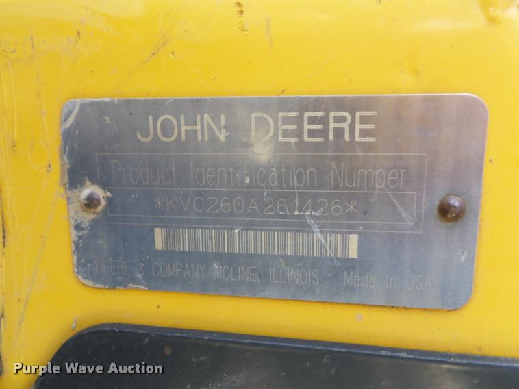 image for item DD9432 2000 John Deere 260 skid steer
