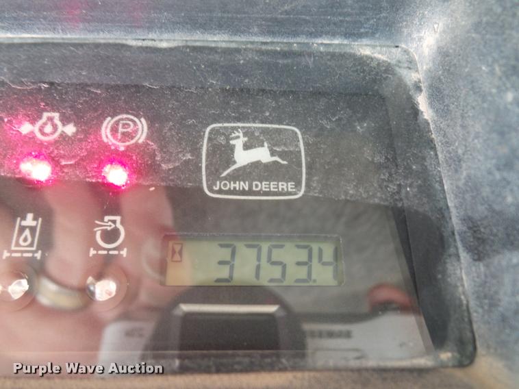 image for item DD9432 2000 John Deere 260 skid steer