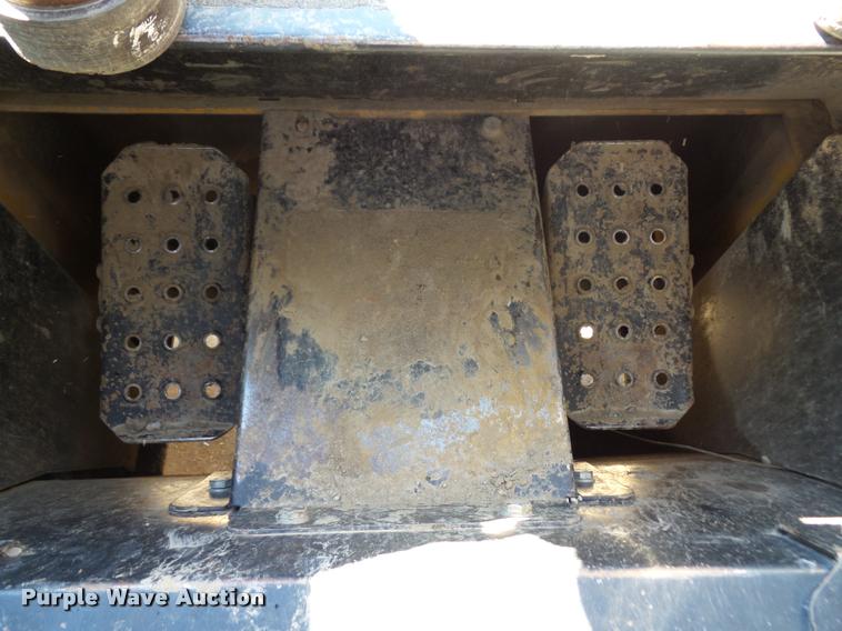 image for item DD9432 2000 John Deere 260 skid steer