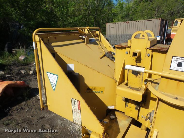 image for item DD9433 2001 Vermeer BC935 wood chipper