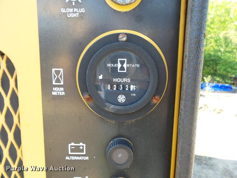 image for item DD9433 2001 Vermeer BC935 wood chipper