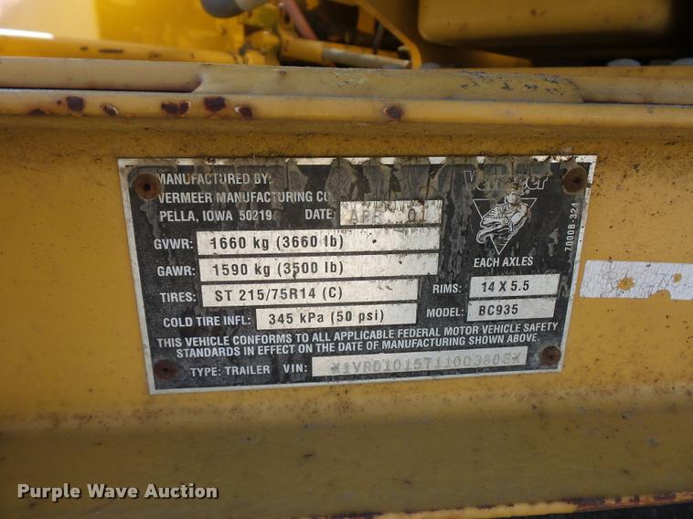 image for item DD9433 2001 Vermeer BC935 wood chipper