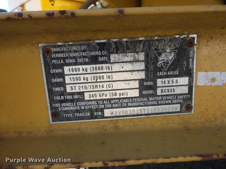 image for item DD9433 2001 Vermeer BC935 wood chipper