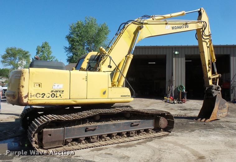 image for item DD9434 2001 Komatsu PC200LC excavator