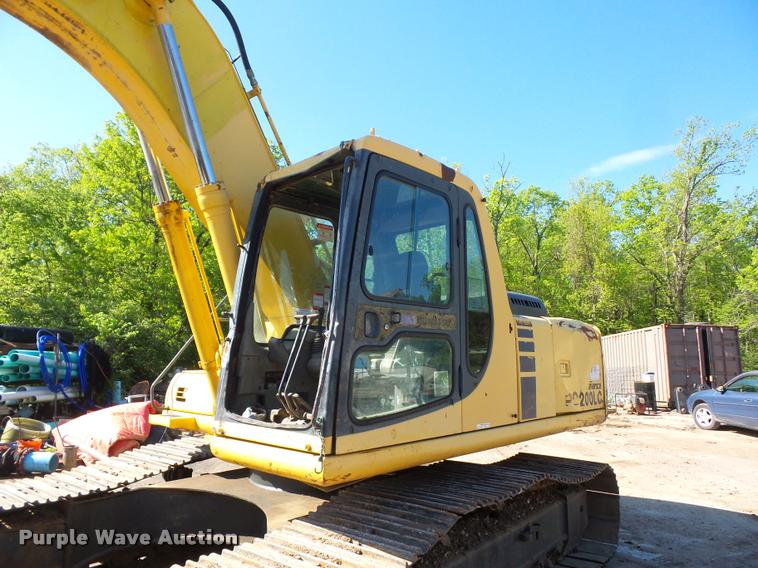 image for item DD9434 2001 Komatsu PC200LC excavator