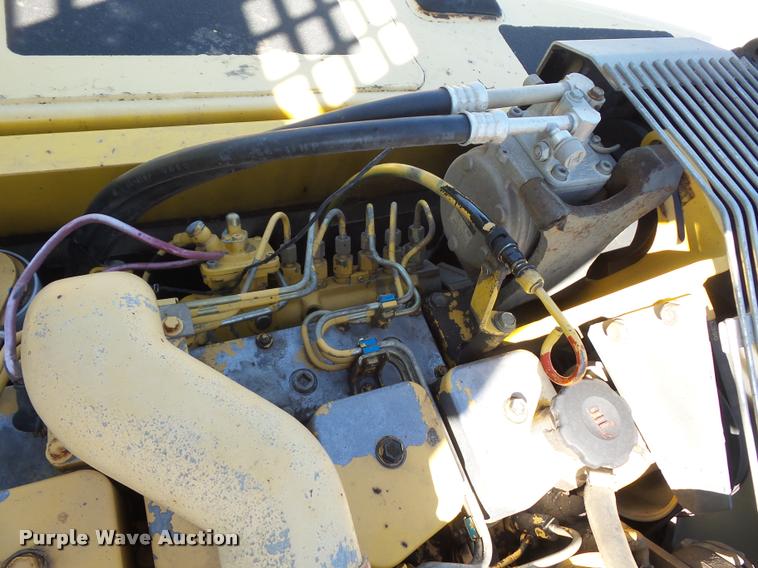 image for item DD9434 2001 Komatsu PC200LC excavator