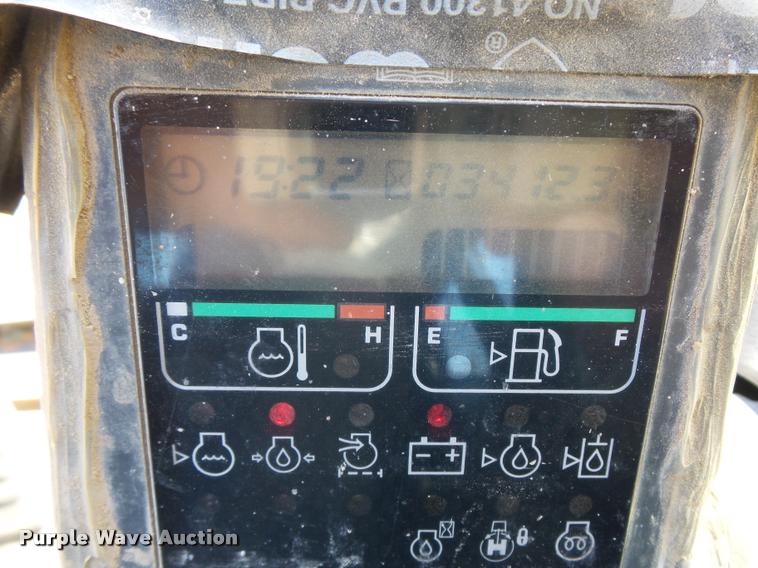 image for item DD9434 2001 Komatsu PC200LC excavator