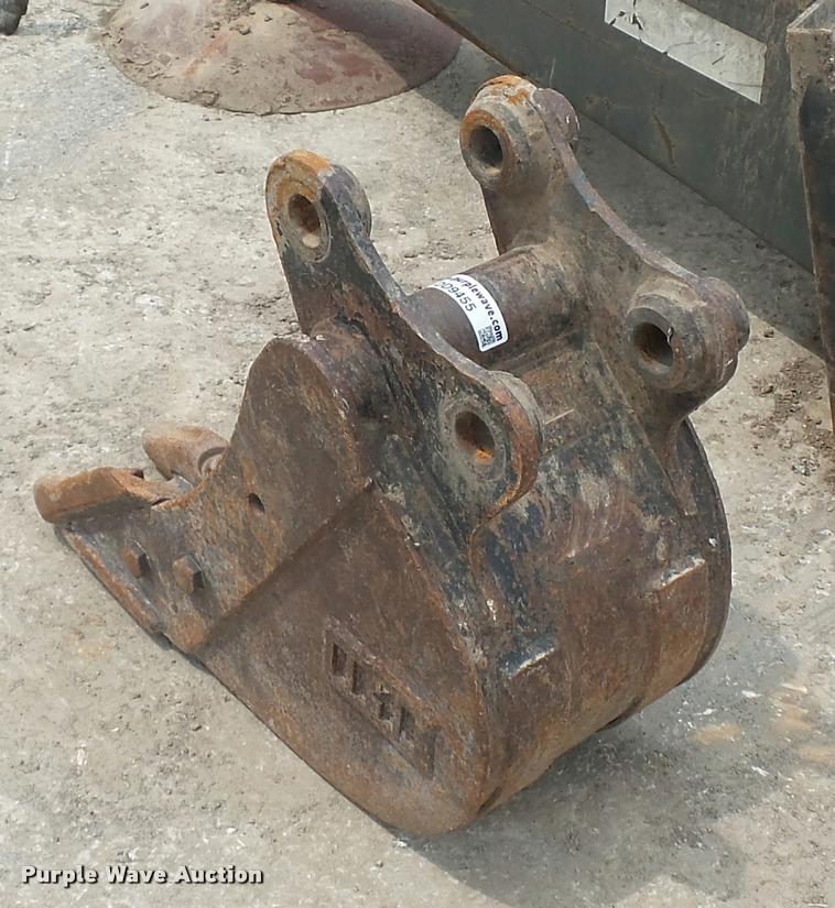 image for item DD9455 12"W excavator bucket