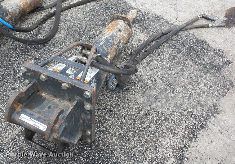 image for item DD9456 2015 Bobcat HB1180 hydraulic hammer