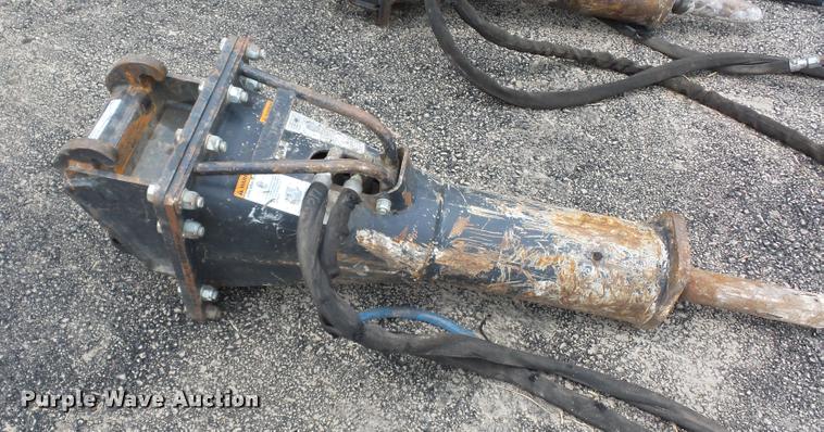 image for item DD9456 2015 Bobcat HB1180 hydraulic hammer