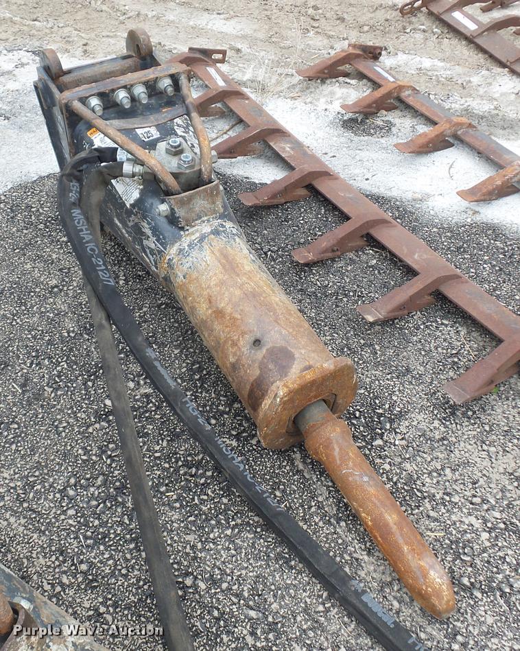 image for item DD9458 2014 Bobcat HB980 hydraulic hammer