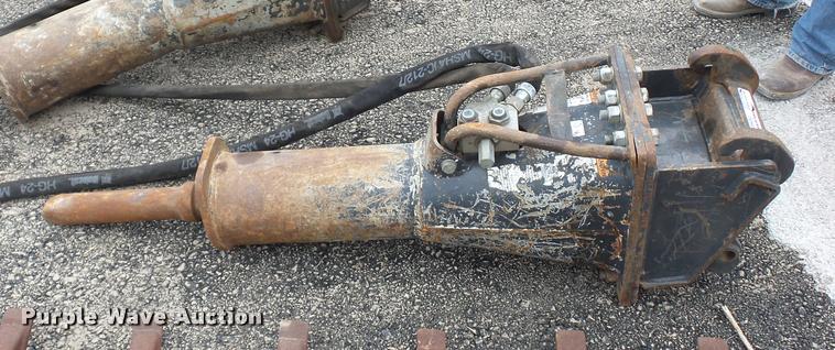 image for item DD9458 2014 Bobcat HB980 hydraulic hammer
