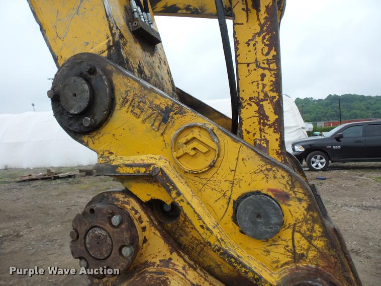image for item DD9463 2005 John Deere 330C LC excavator
