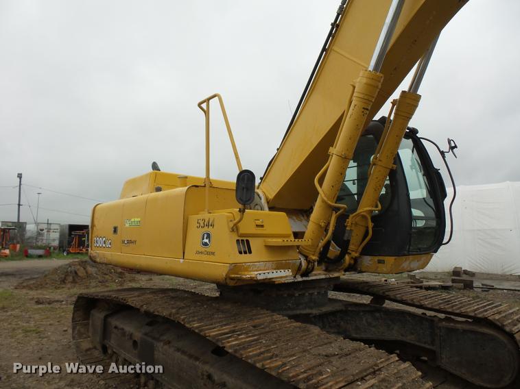 image for item DD9463 2005 John Deere 330C LC excavator