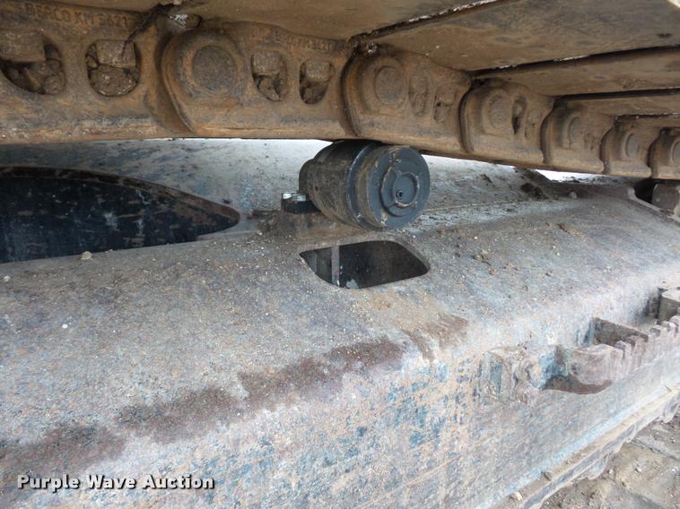 image for item DD9463 2005 John Deere 330C LC excavator