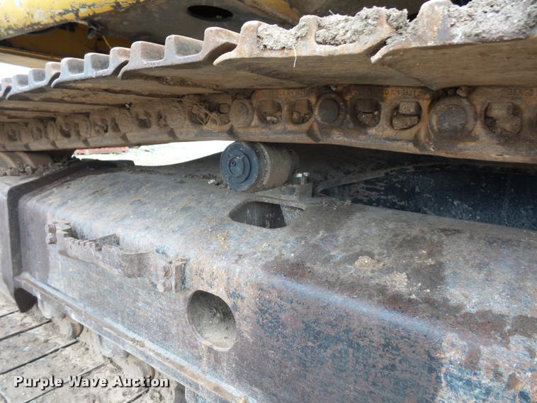 image for item DD9463 2005 John Deere 330C LC excavator