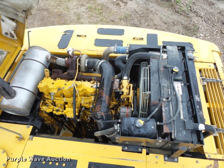 image for item DD9463 2005 John Deere 330C LC excavator