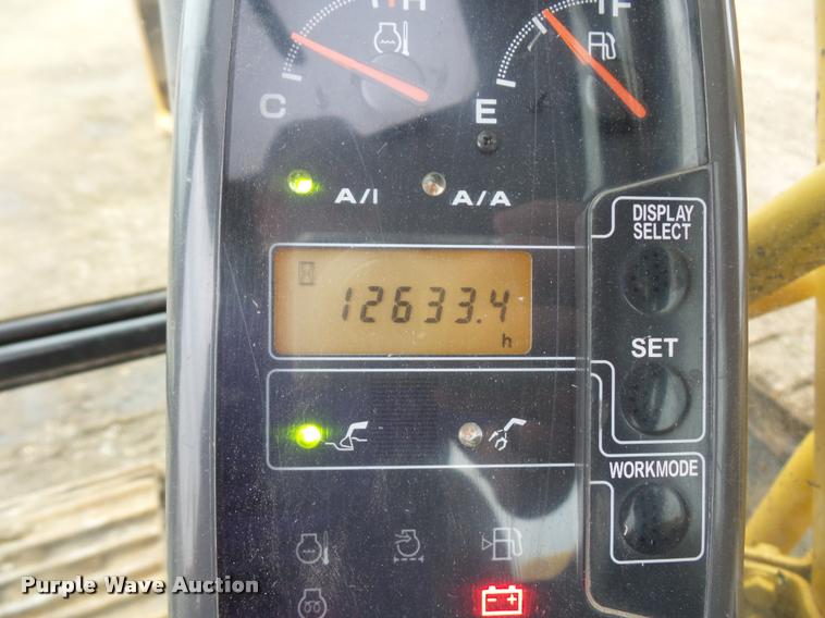 image for item DD9463 2005 John Deere 330C LC excavator