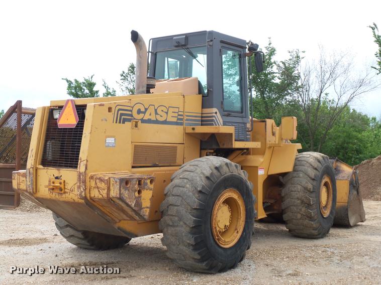image for item DD9492 1996 Case 821B wheel loader