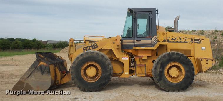image for item DD9492 1996 Case 821B wheel loader