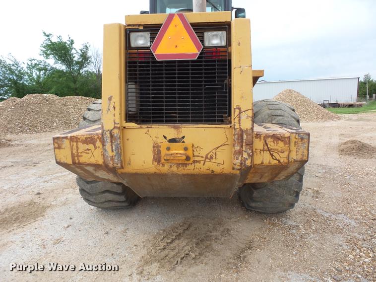 image for item DD9492 1996 Case 821B wheel loader
